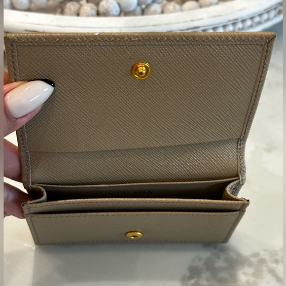 PRADA Cammeo Saffiano Fiocco Leather Bow Card Holder  *Pre-Loved* - Picture 7 of 16